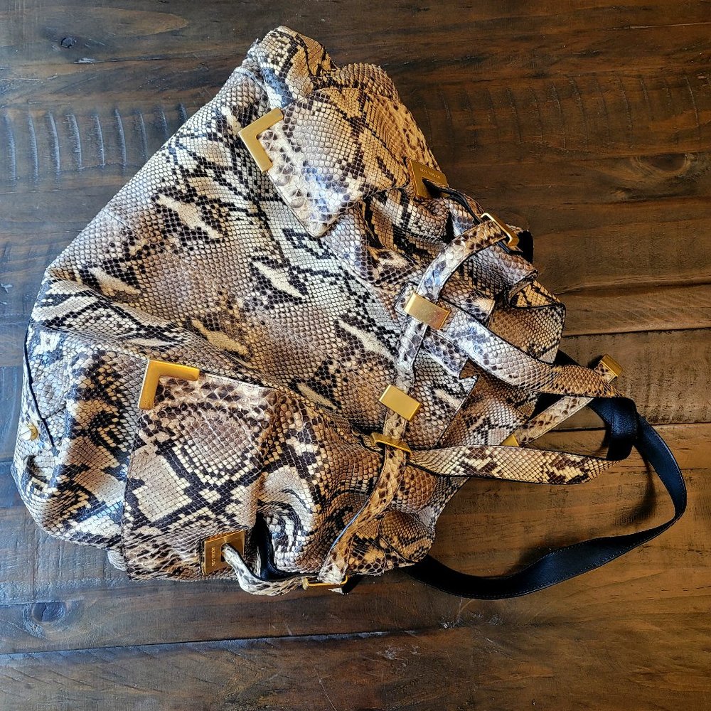 MICHAEL KORS 'Beverly' Large Drawstring Satchel Handbag